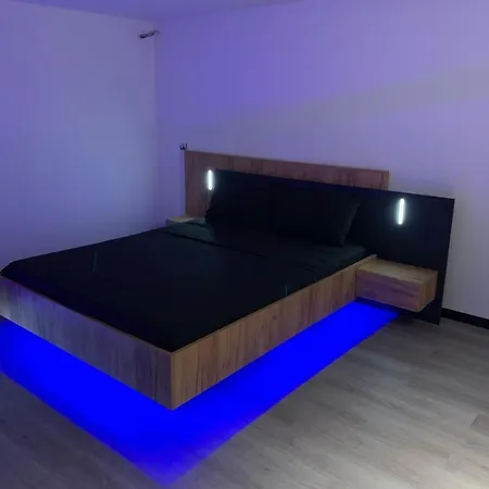 Sanu Apartment *